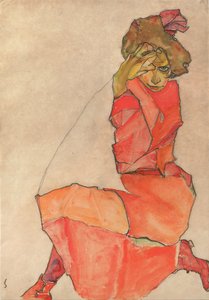Mujer arrodillada con vestido rojo anaranjado